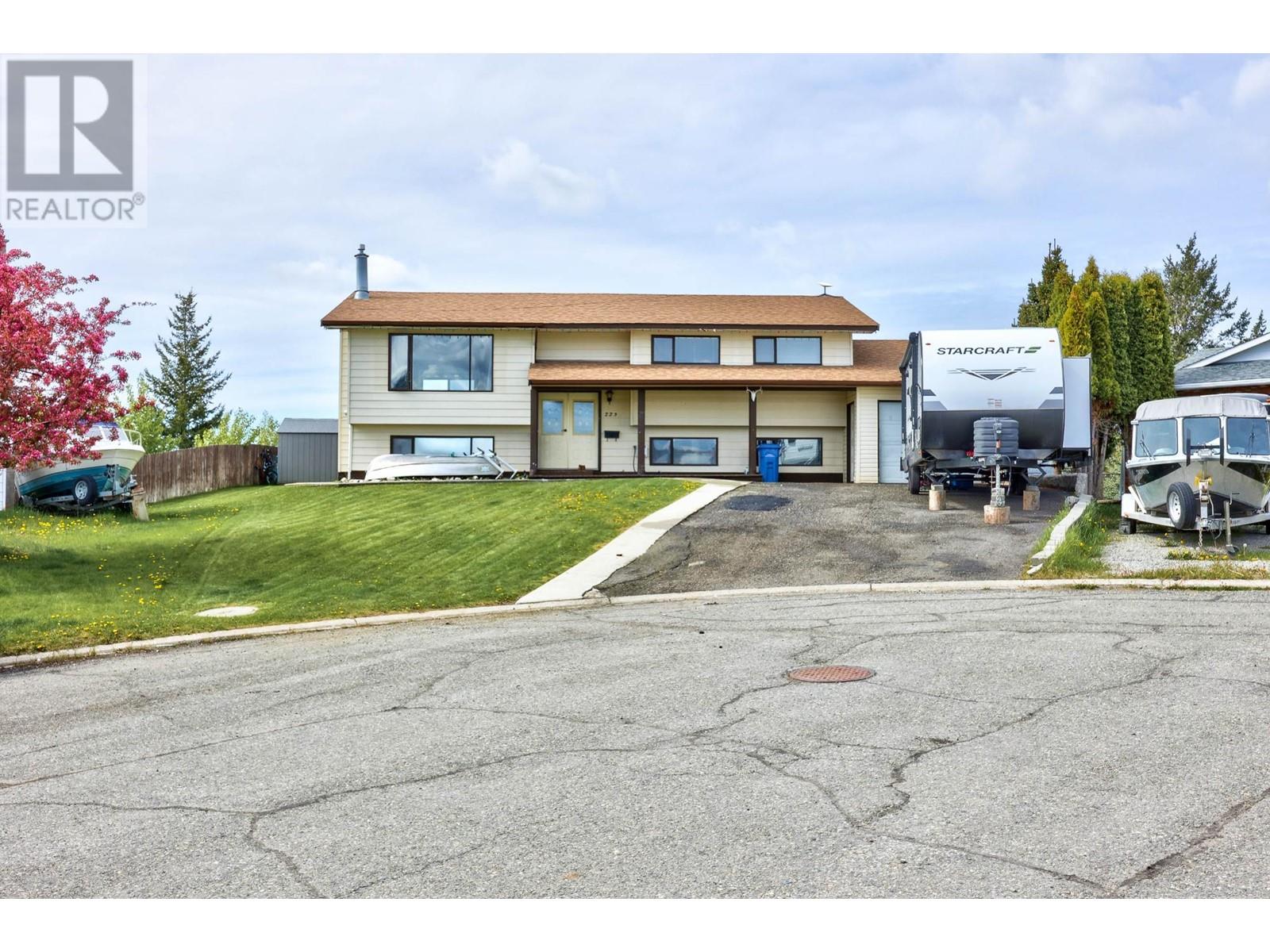 223 DOGWOOD PLACE, Logan Lake, British Columbia V0K1W0 For Sale