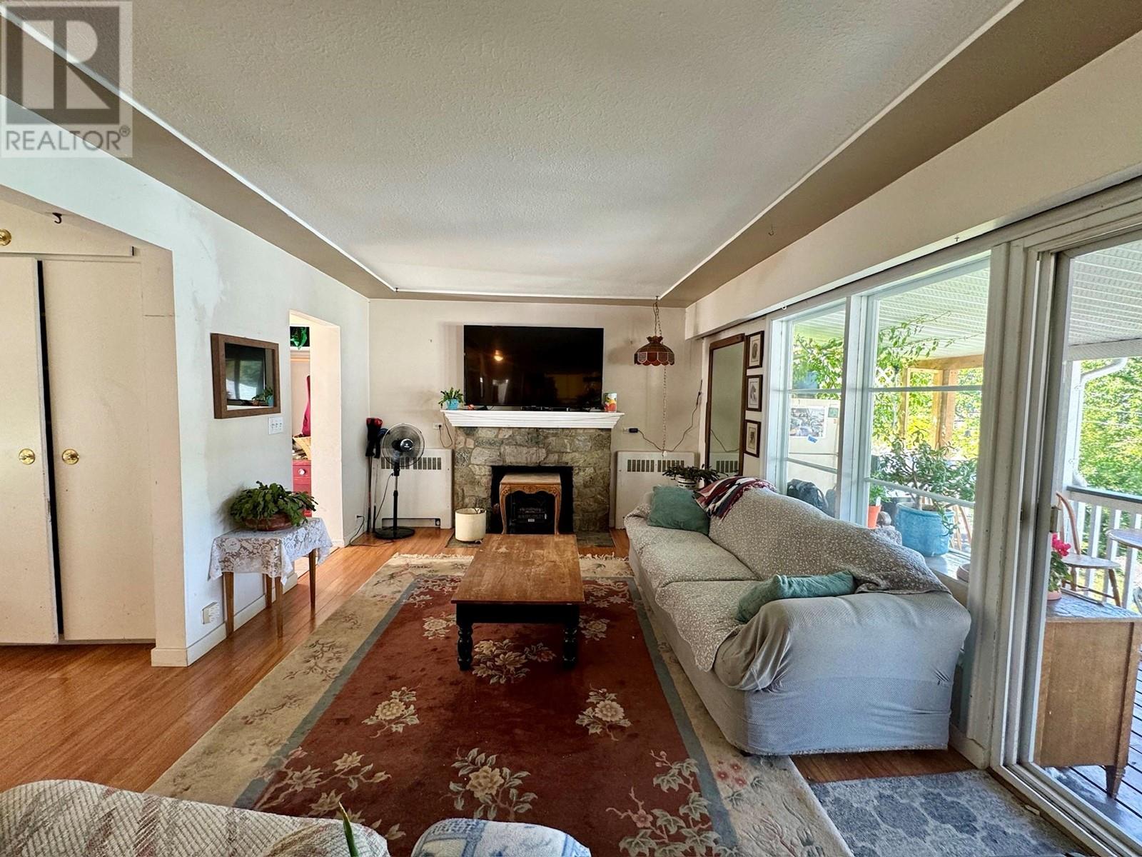 403 Conklin Avenue, Penticton, British Columbia V2A2T3 For Sale