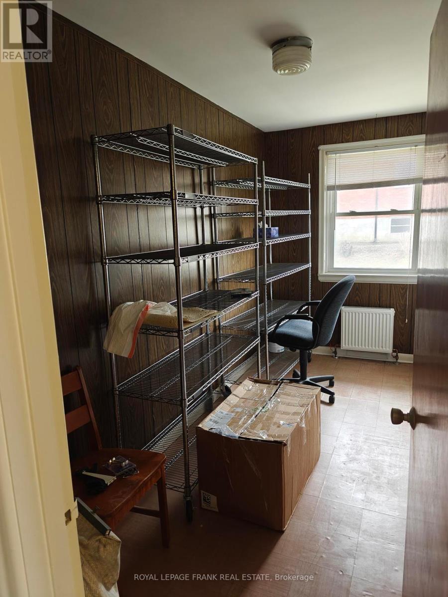 Unit Room 7 - ROOM #7 - 374 CENTRAL PARK BOULEVARD S, Oshawa 4