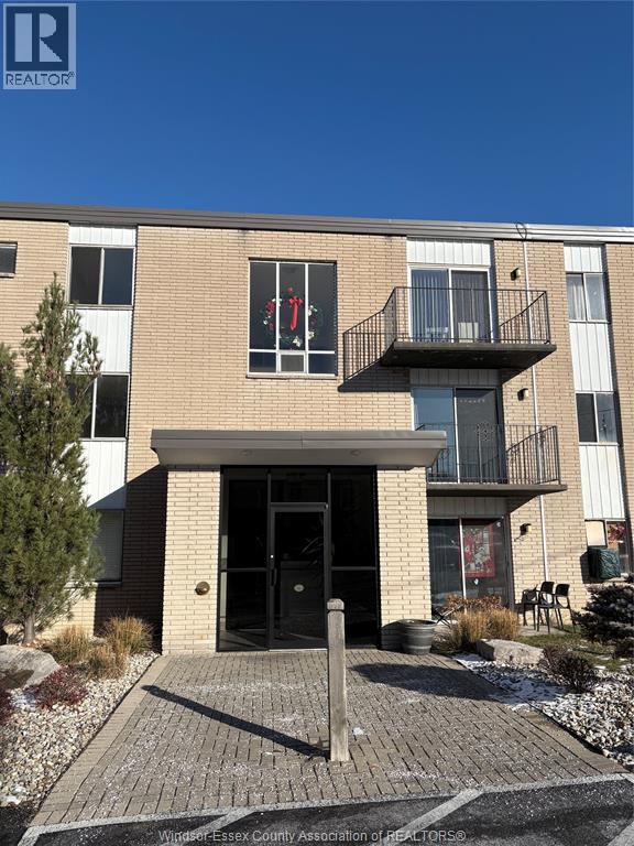Unit 210 - 6490 WYANDOTTE East, Windsor 3
