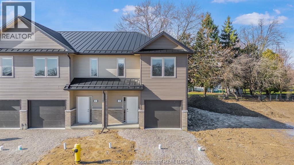 18 MAGNOLIA LANE, Chatham 2