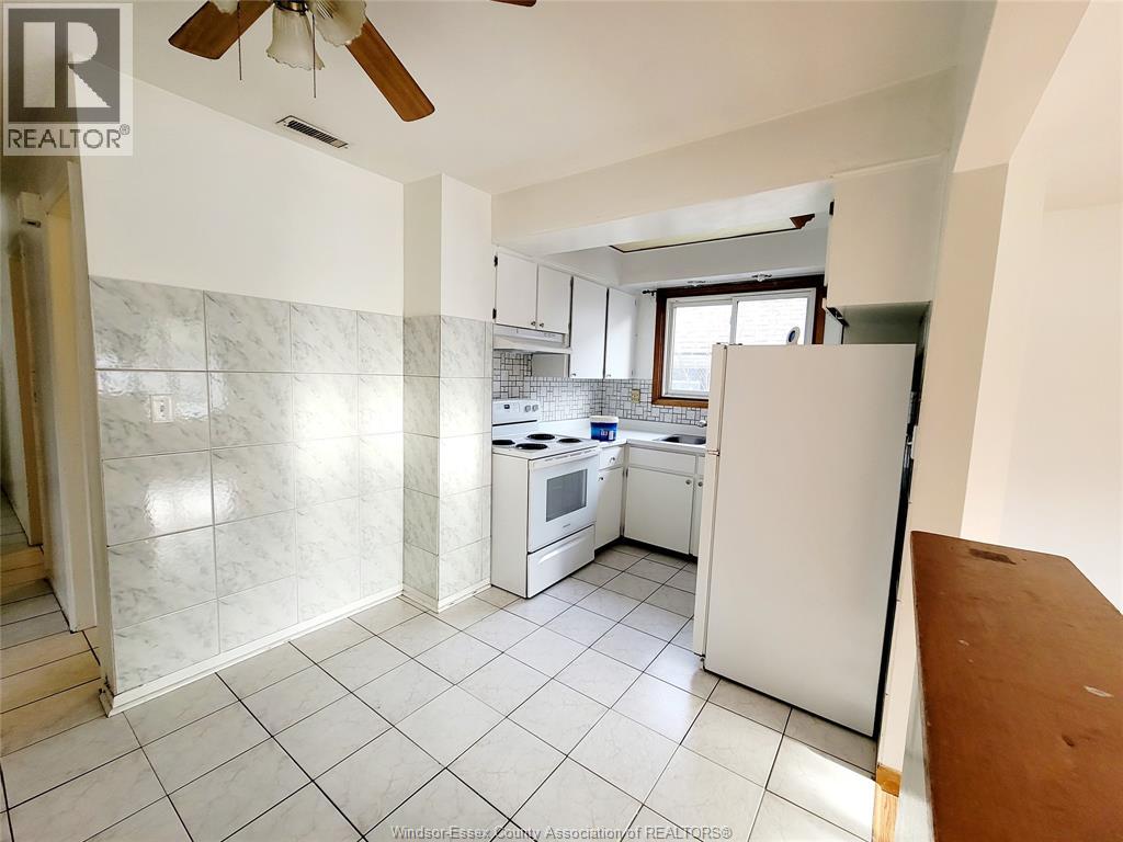 Unit UPPER - 2240 HOWARD AVENUE, Windsor 5