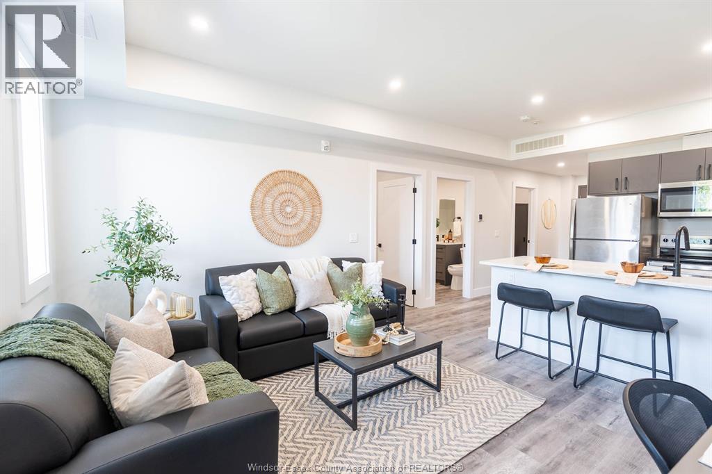 Unit 101 - 930 MARION, Windsor 2