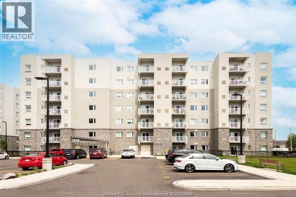 Unit 202 - 1675 BANWELL, Windsor 2