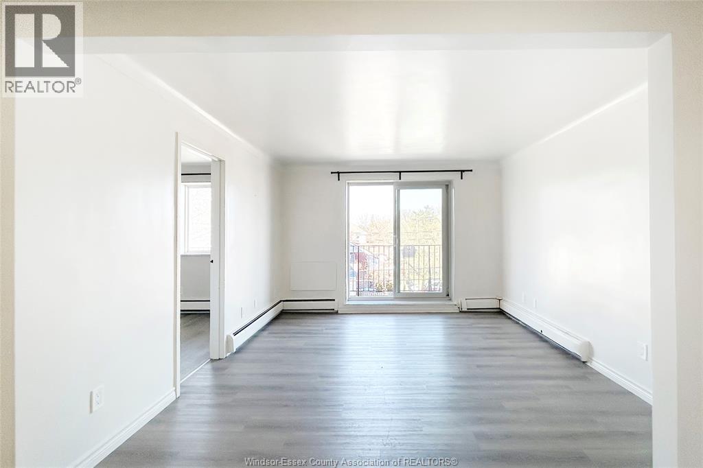 Unit 32 - 2136 WYANDOTTE STREET West, Windsor 5