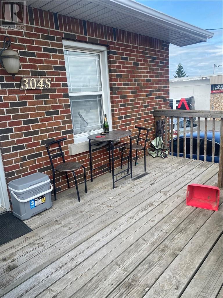 Unit Main Floor - 3045 Falconbridge Highway, Garson 2