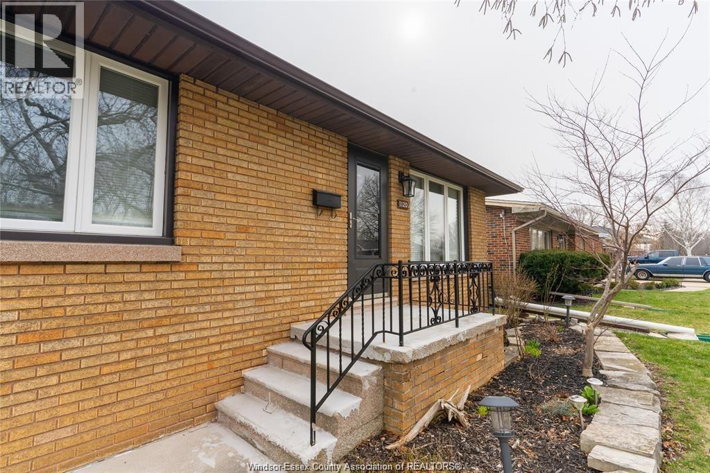 Unit UPPER - 1120 PARKVIEW AVENUE, Windsor 3