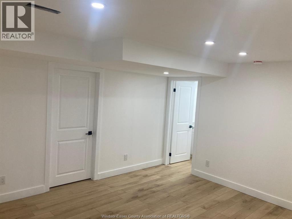 Unit LOWER - 631 HOLBURN STREET, Windsor 5