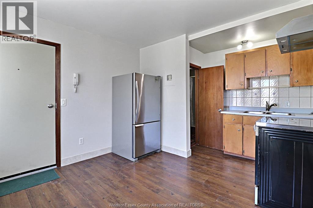 Unit 2 - 401 PARENT, Windsor 5