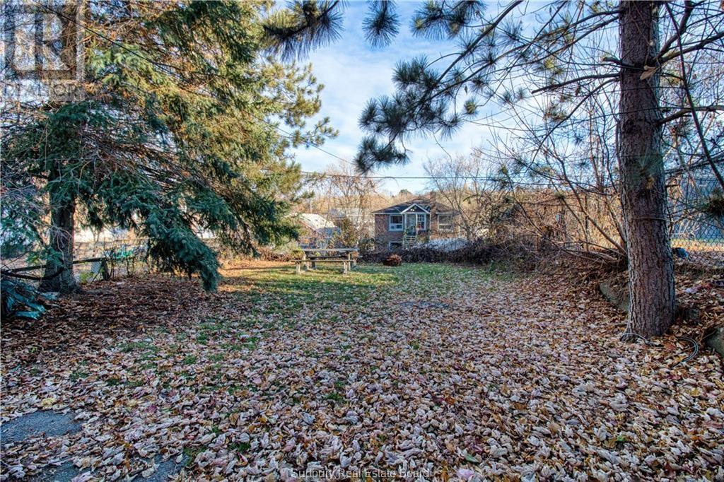379 Ontario Street, Greater Sudbury 2