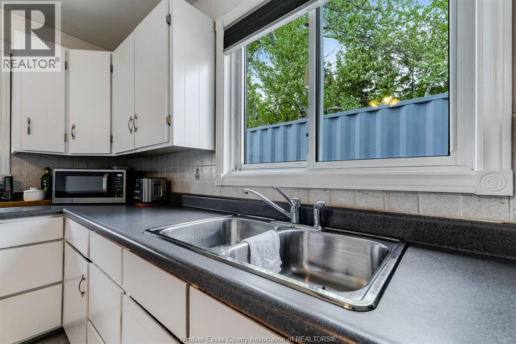 9290 DISPUTED ROAD, LaSalle 4