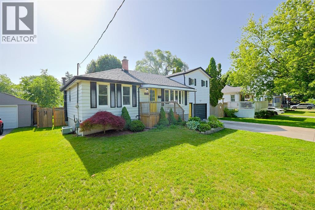 898 GRANDVIEW AVENUE, Sarnia 2