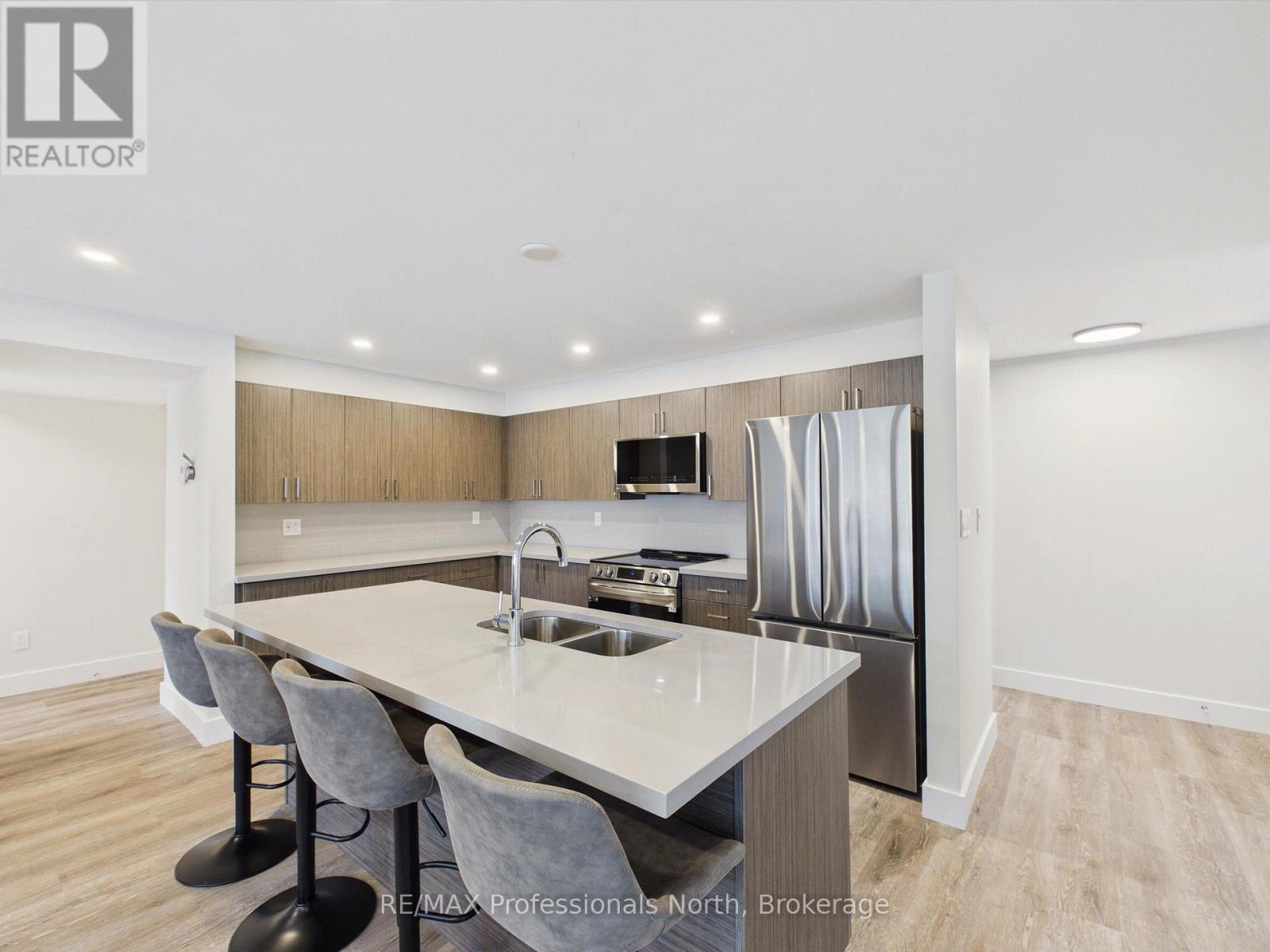 2-101 TREE TOPS LANE, Huntsville (Chaffey) 2