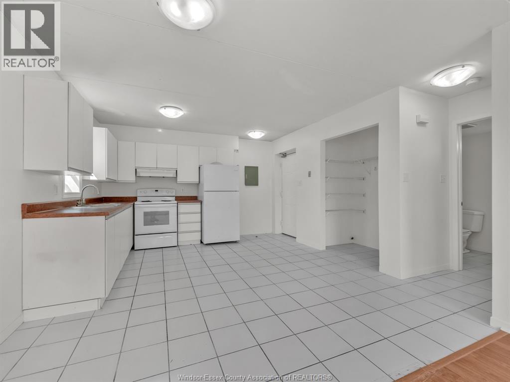Unit 107 - 5830 Malden, LaSalle 4