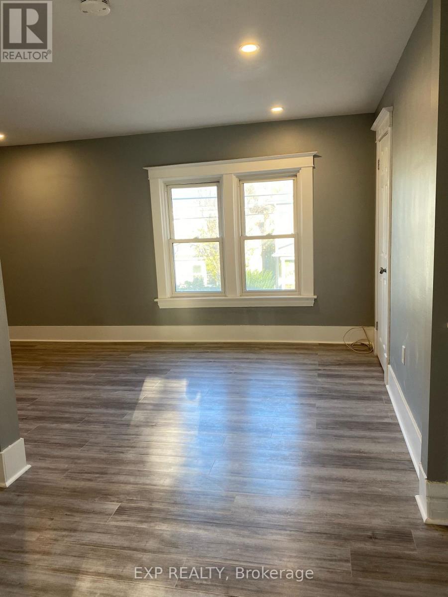 UPPER LEVEL - 104 LOWELL AVENUE, St. Catharines (Downtown) 4