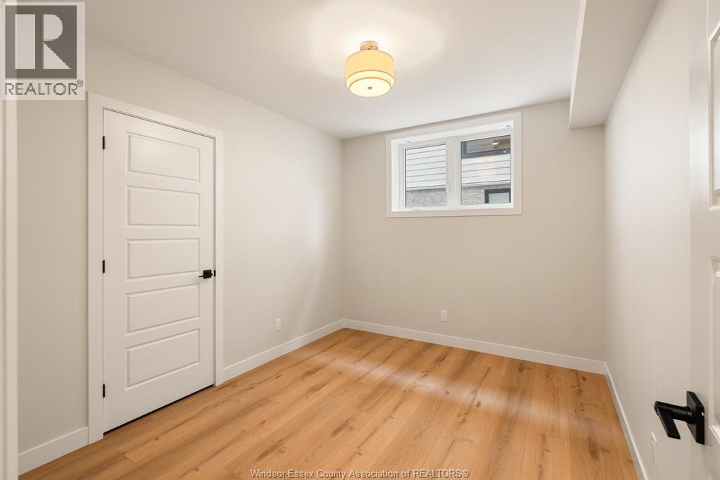 Unit 1 - 1711 Ford BOULEVARD, Windsor 4