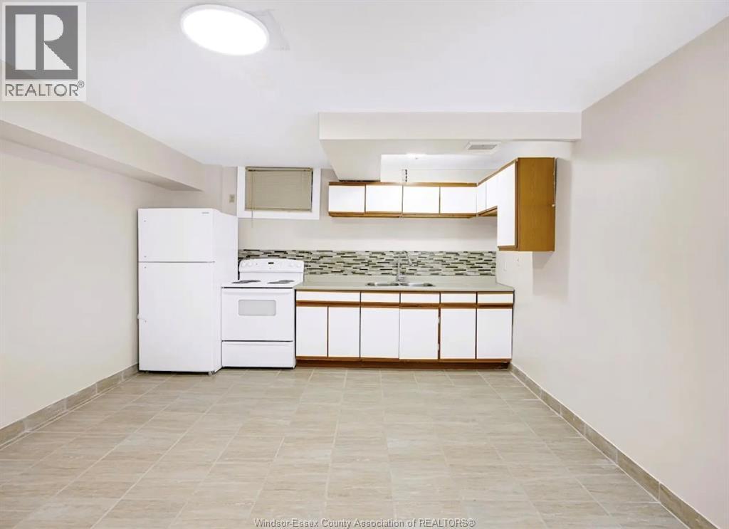 Unit Lower - 1637 Drouillard, Windsor 2