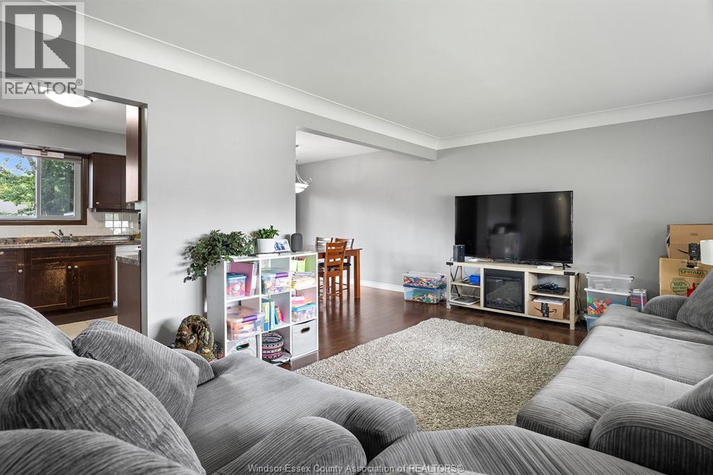 399 ST. PETER STREET, Lakeshore 4