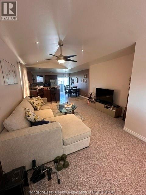 402 MARLA CRESCENT, Lakeshore 4