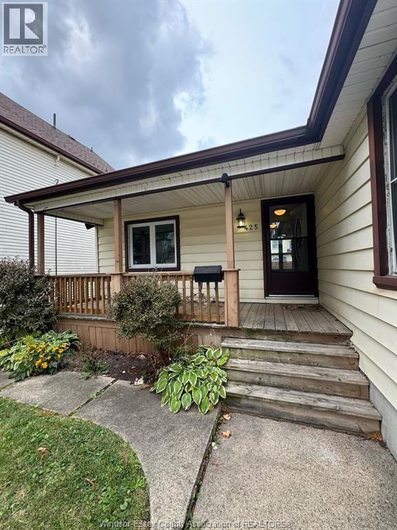 425 CHILVER ROAD, Windsor 3