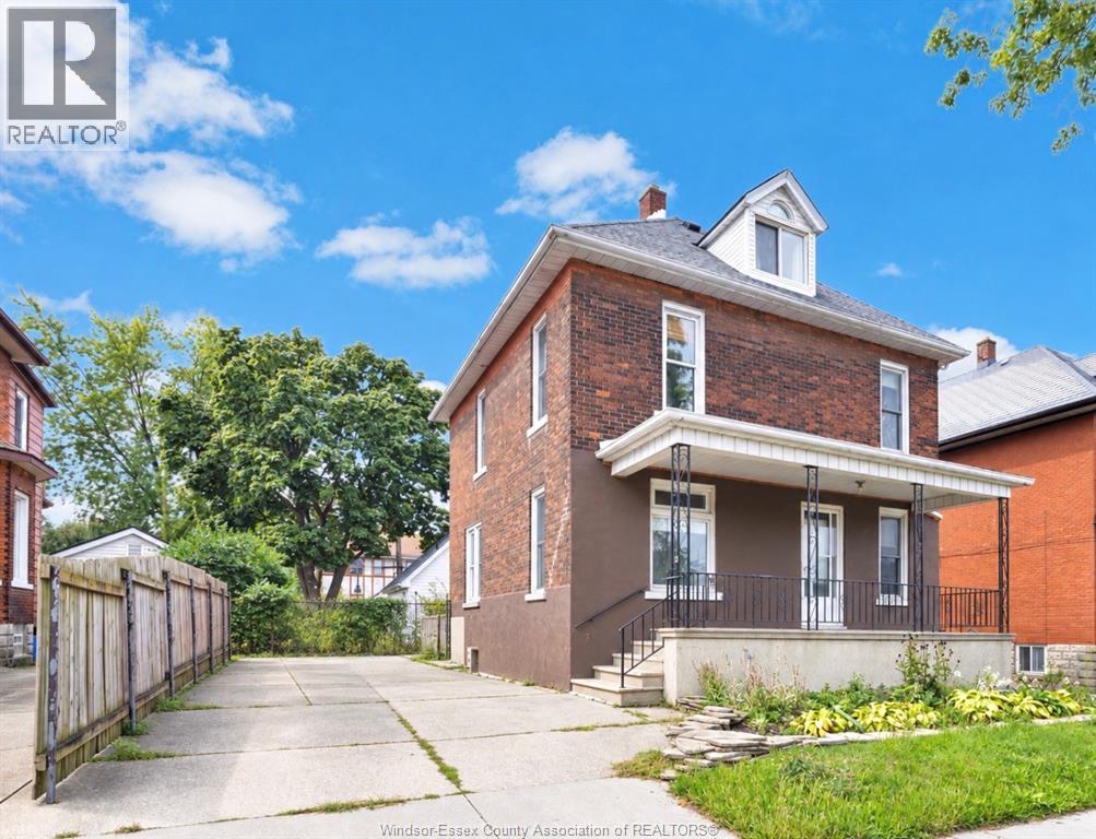 Unit 1 - 231 GLADSTONE, Windsor 2