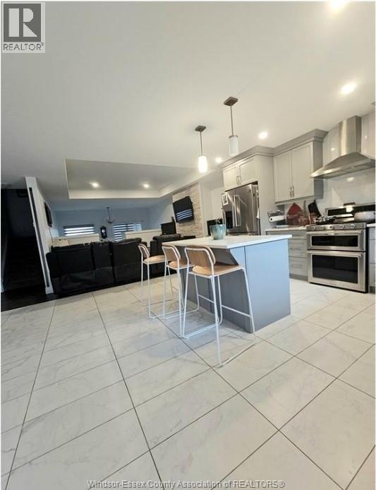 724 FALERIA STREET, Lakeshore 5