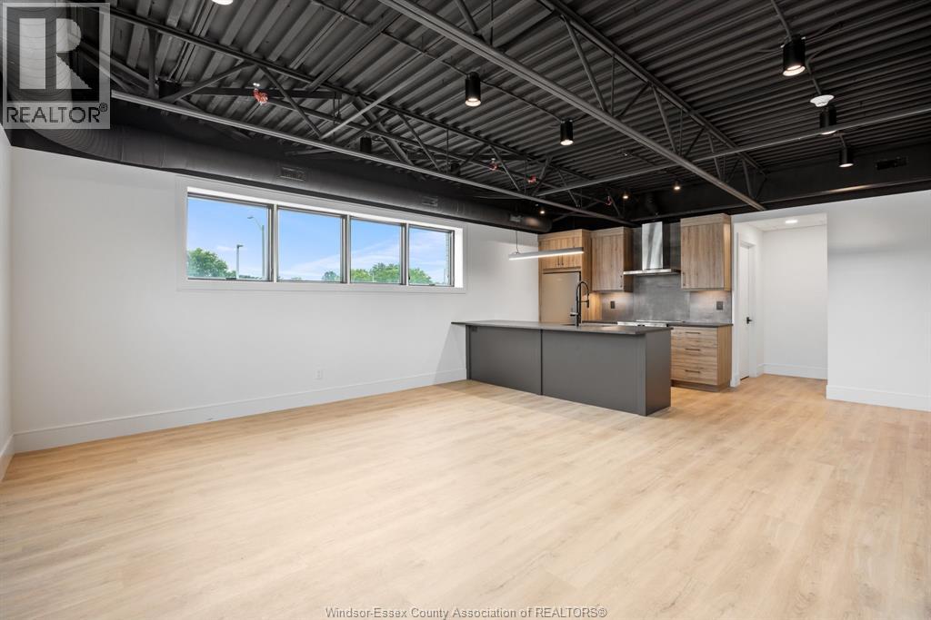 Unit 208 - 3850 DOUGALL, Windsor 4