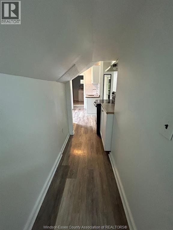 Unit UPPER - 3153 PETER STREET, Windsor 5