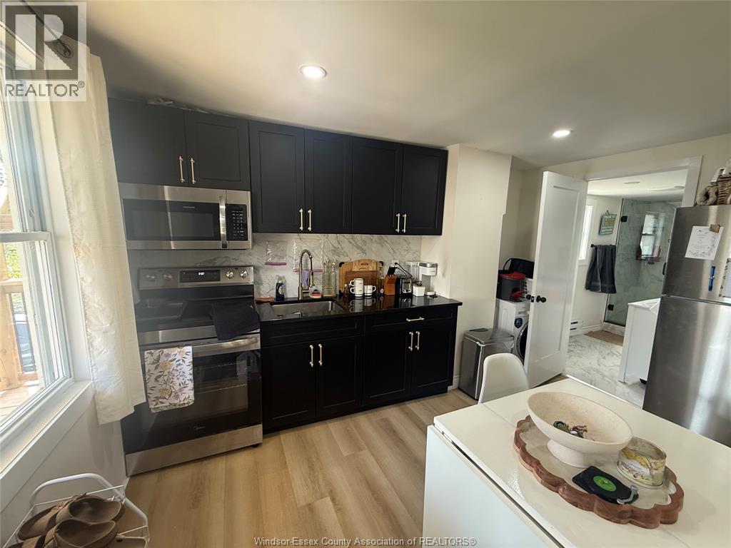 Unit 1 - 786 Chatham, Windsor 3