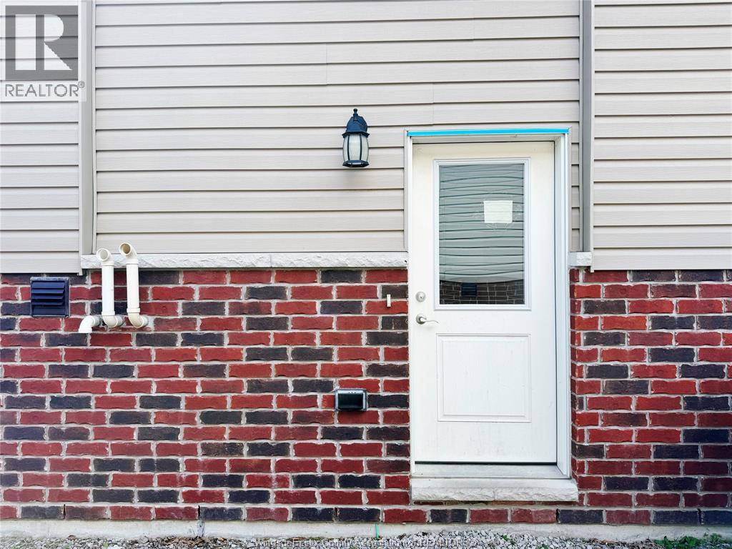 Unit LOWER - 475 JOSEPHINE, Windsor 2