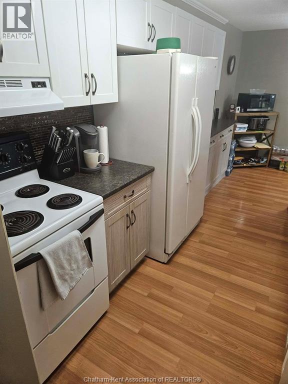 Unit 108 - 925 Grand AVENUE West, Chatham 4