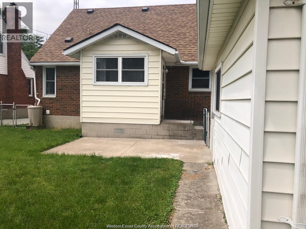 2550 Windermere, Windsor 4
