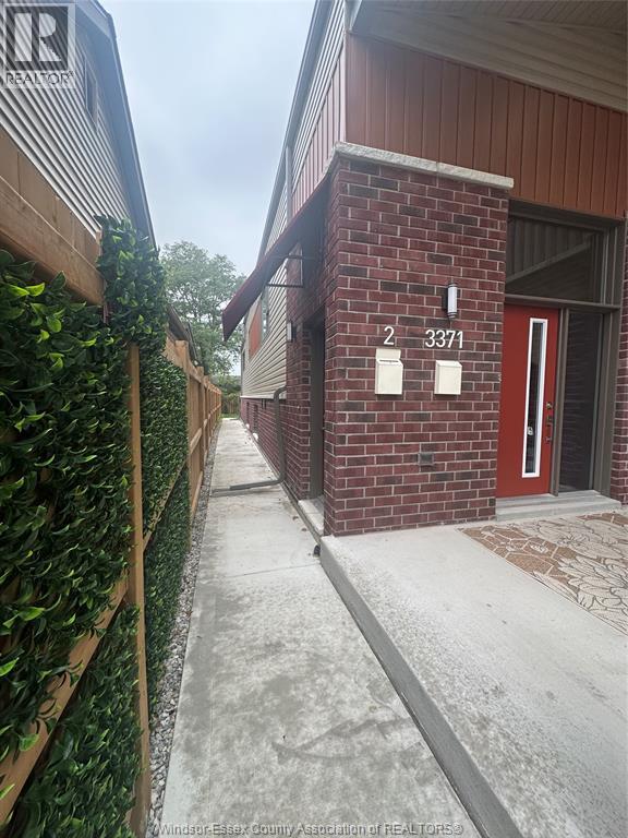 Unit 2 - 3371 BYNG, Windsor 2