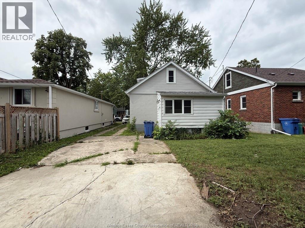 1296 LAURENDEAU AVENUE, Windsor 2