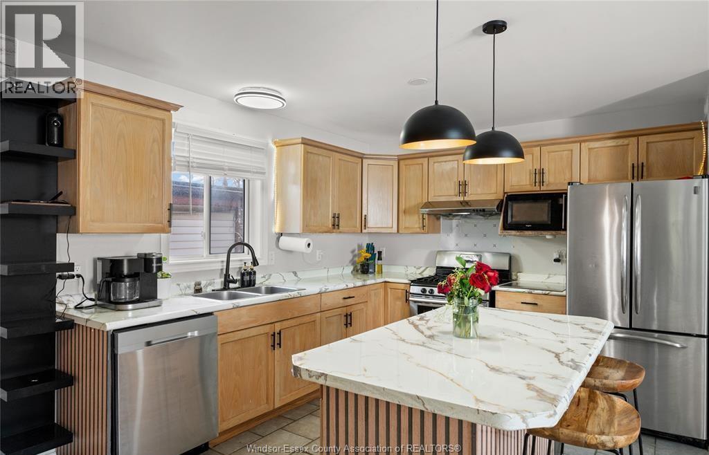 Unit UPPER - 1537 LANGLOIS, Windsor 5