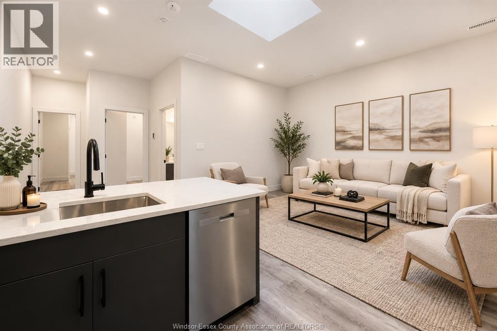 930 MARION, Windsor 3