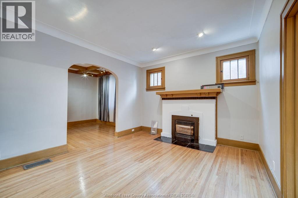 Unit MAIN FLOOR - 1346 PARENT AVENUE, Windsor 5