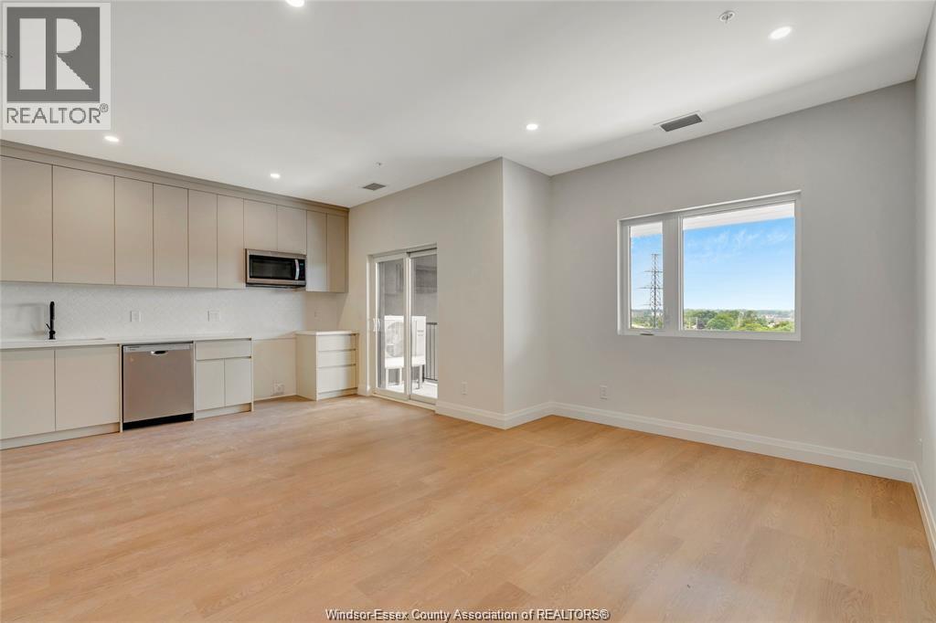 Unit 527 - 4400 LAURIER, LaSalle 4