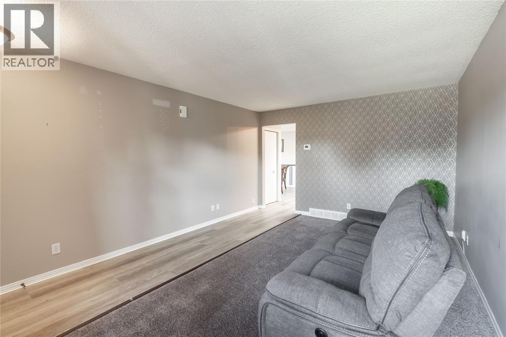 1279 THISTLEDOWN AVENUE, Sarnia 5
