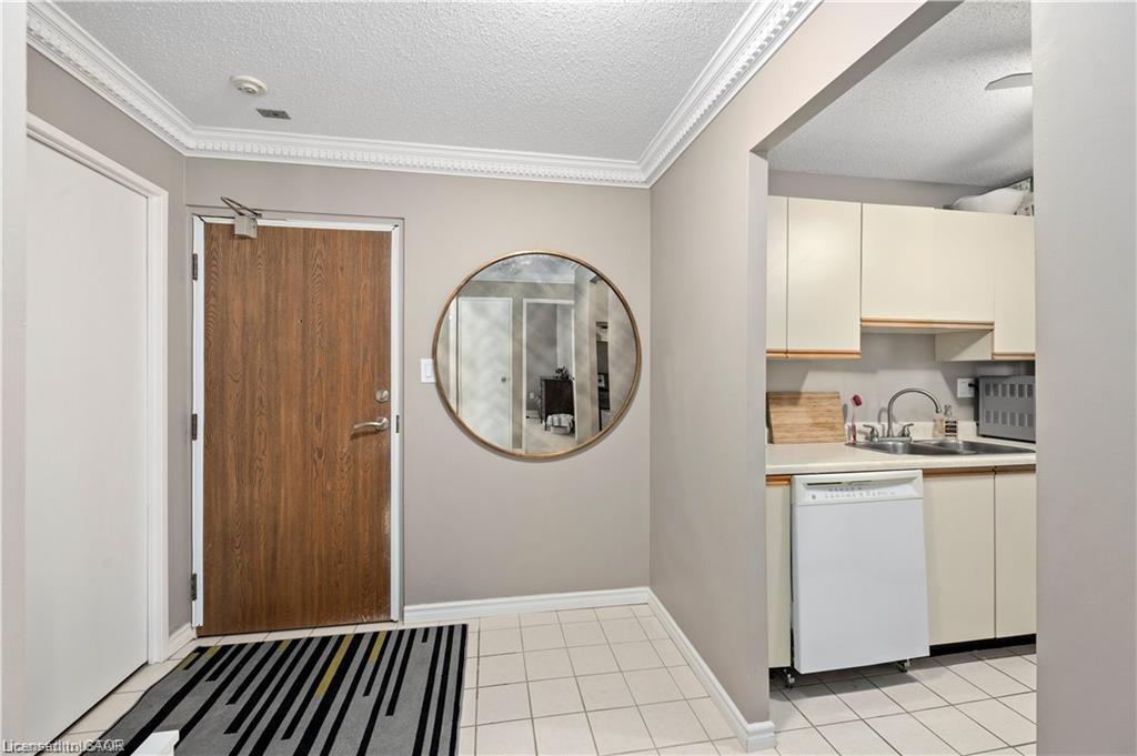 Unit 1007 - 45 Pond Mills Road, London 5