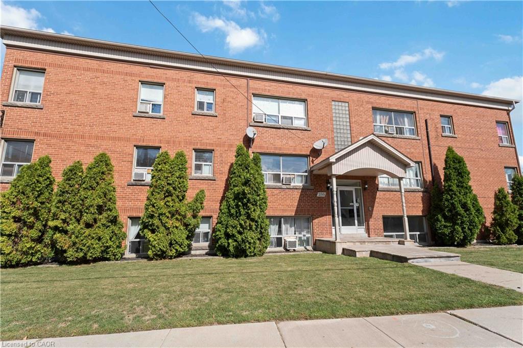 Unit 4 - 2189 King Street E, Hamilton 3
