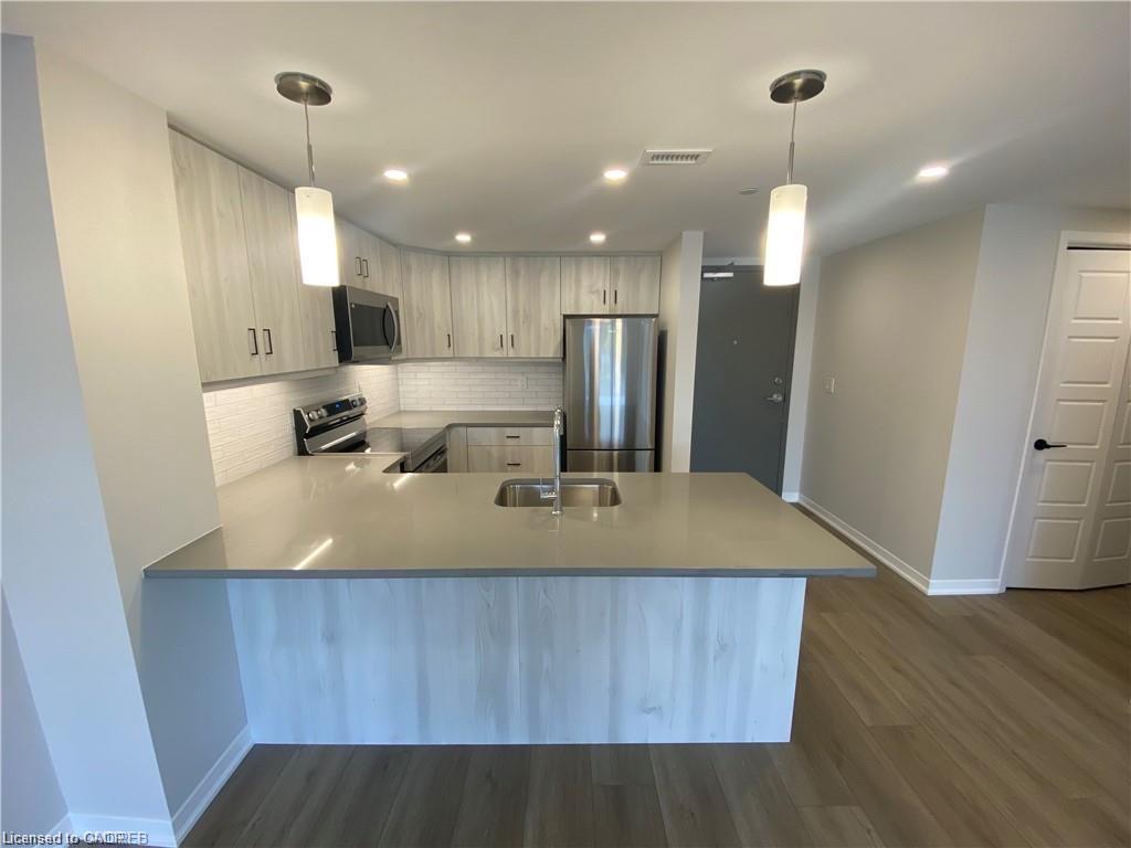 Unit 303 - 3998 Victoria Avenue, Lincoln 4