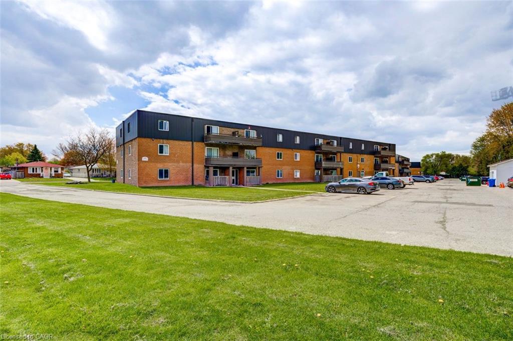 Unit 307 - 390 Admiral Drive, London 3