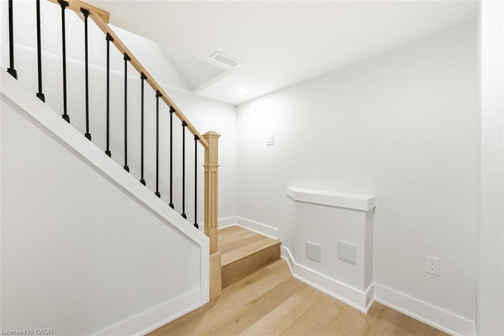 Unit Lower - 172 Fennell Avenue E, Hamilton 4