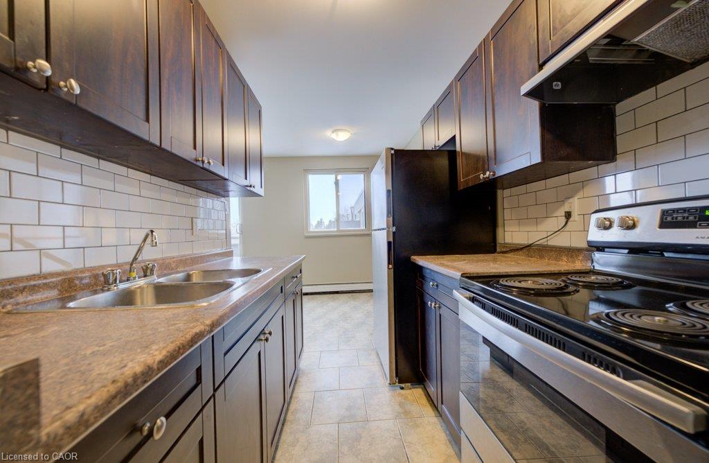 Unit 112 - 390 Admiral Drive, London 5