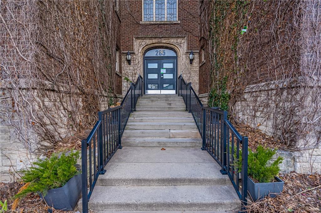 Unit 10 - 285 King Street W, Hamilton 4