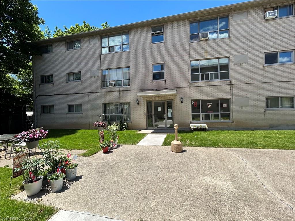 Unit 14 - 108 Creighton Road, Dundas 1
