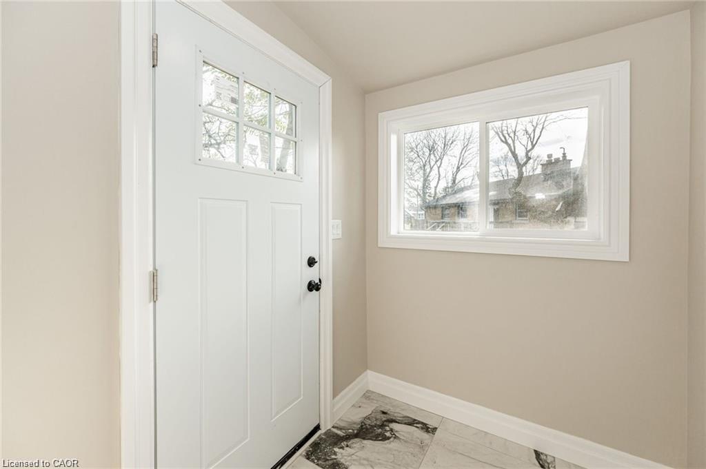 Unit 2 - 13 Hatton Drive, Ancaster 2