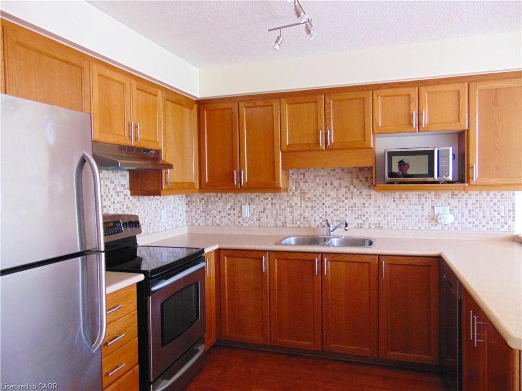 214 Snowdrop Crescent, Kitchener 4