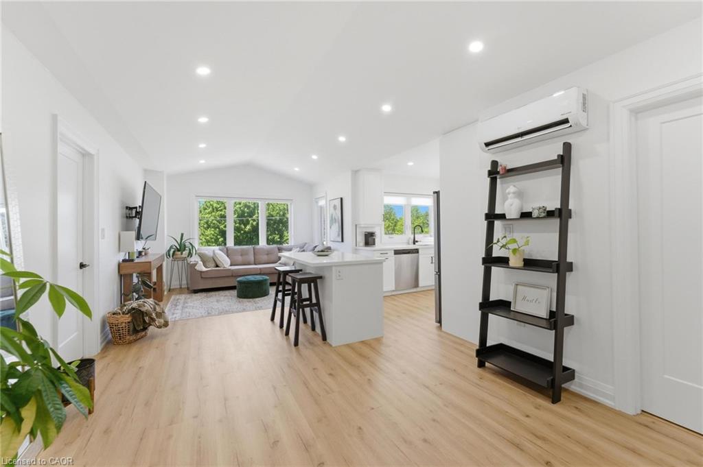 Unit UPPER - 82 Cumming Court, Ancaster 5